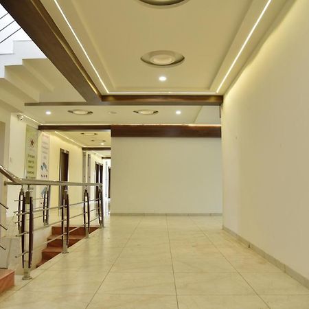 Hotel Savera Inn Morbi Экстерьер фото