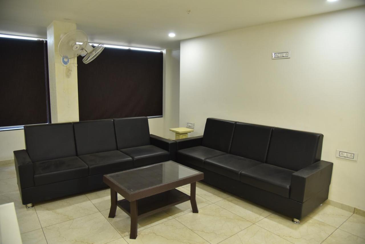 Hotel Savera Inn Morbi Экстерьер фото