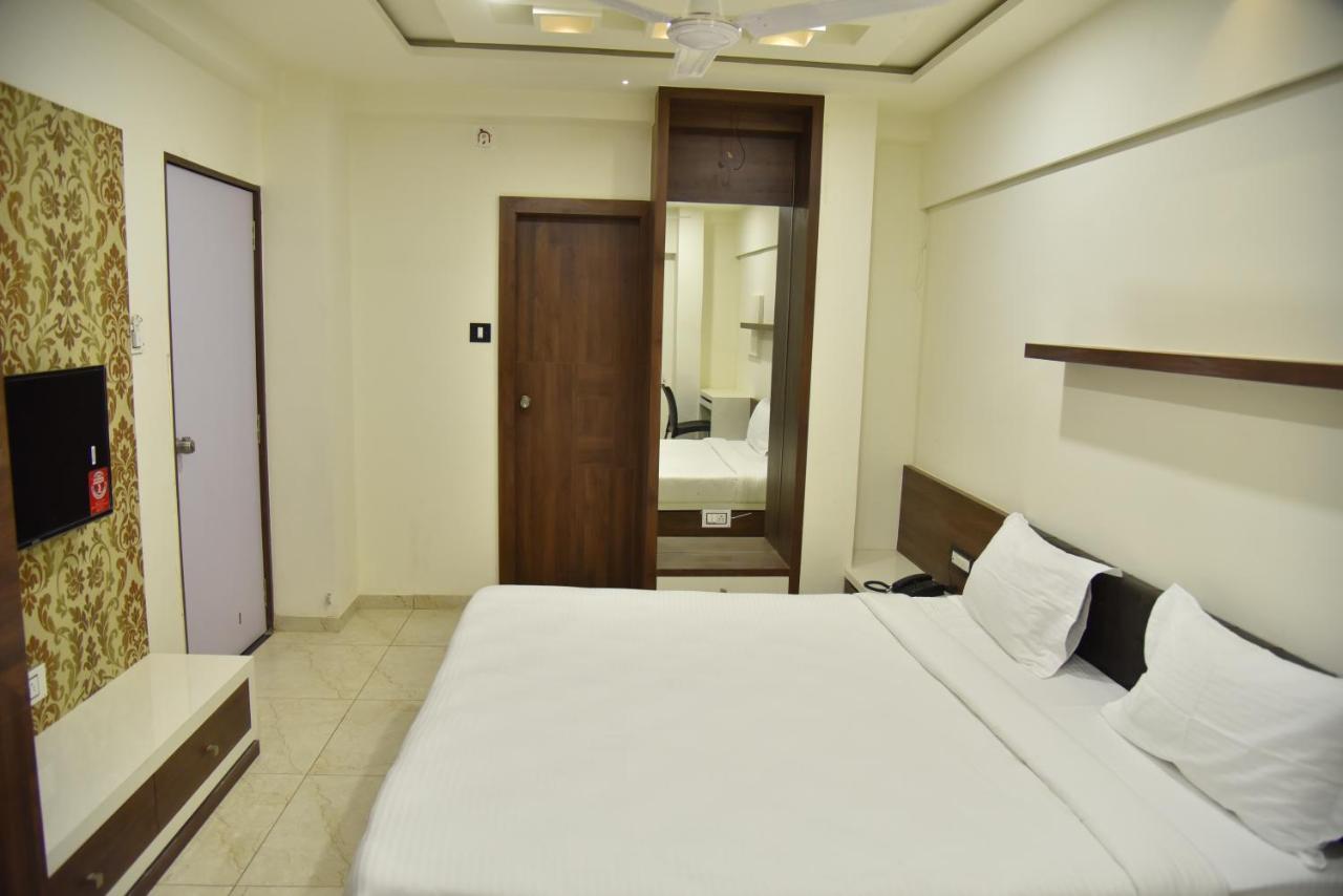 Hotel Savera Inn Morbi Экстерьер фото