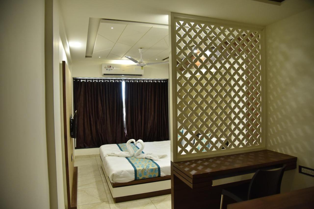 Hotel Savera Inn Morbi Экстерьер фото