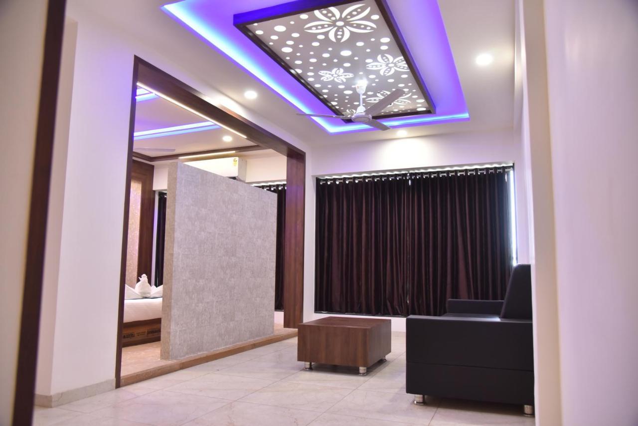 Hotel Savera Inn Morbi Экстерьер фото